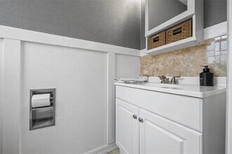 7900 Hedges Ave in Raytown, MO - Building Photo - Building Photo