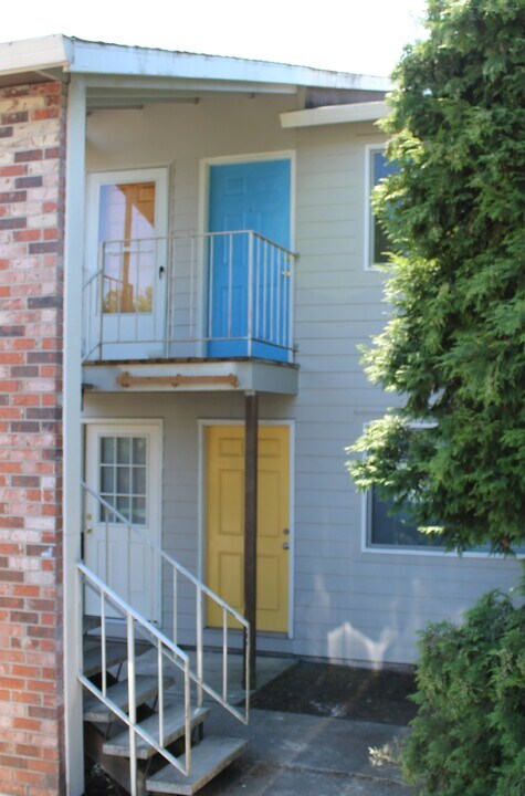 5130 SE Foster Rd, Unit 5128 in Portland, OR - Foto de edificio