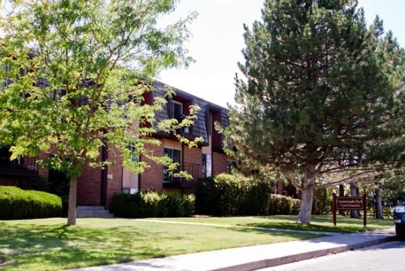 Crossroads Park Apartments in Grand Junction, CO - Building Photo