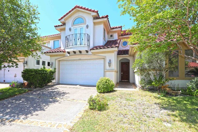 7205 Lake Victoria Rd in Laredo, TX - Building Photo - Building Photo