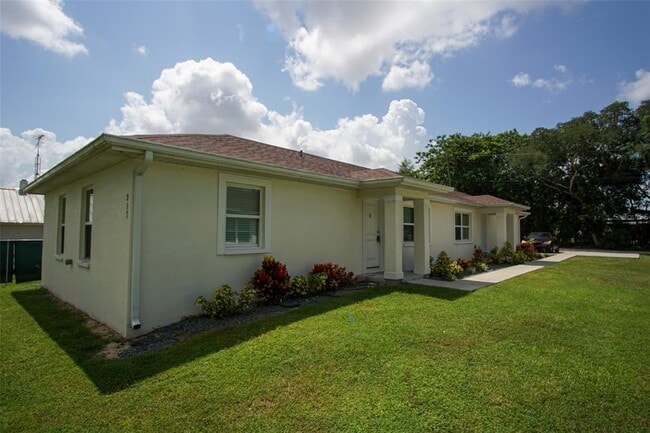 217 Maple St W in Davenport, FL - Building Photo - Building Photo