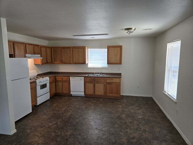 3811 W 55th St in Tulsa, OK - Foto de edificio - Building Photo