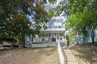 2424 Lyndale Ave S in Minneapolis, MN - Building Photo - Building Photo