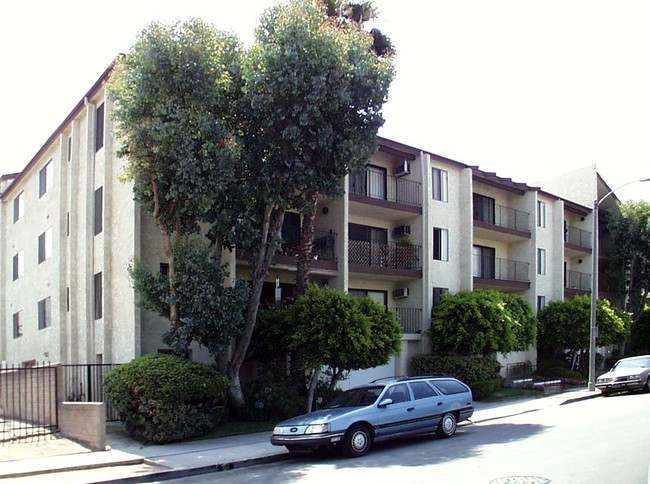 3530 Elm Ave in Long Beach, CA - Building Photo - Building Photo