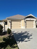 6986 Elaine Ct in the Villages, FL - Building Photo