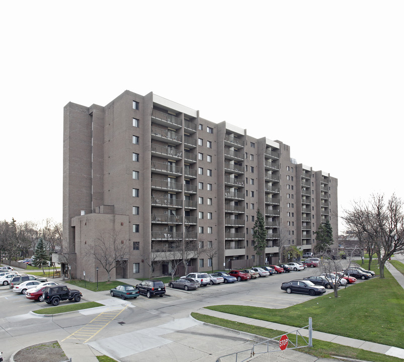 Hazelcrest Place Apartments & Townhomes in Hazel Park, MI - Foto de edificio