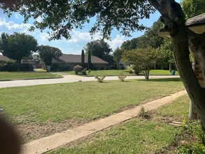 403 Frankie Ln in Lewisville, TX - Building Photo - Building Photo