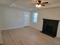 1346 Lorenzo Dr SW in Atlanta, GA - Building Photo - Building Photo