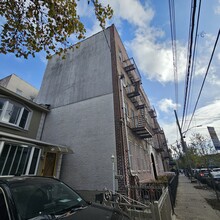 2069 E 12th St in Brooklyn, NY - Building Photo - Building Photo