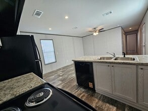 1041 Myakka Dr in North Fort Myers, FL - Building Photo - Building Photo