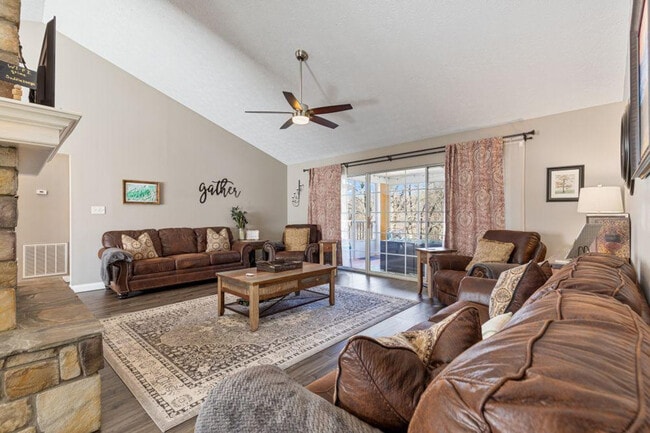 317 Saddleback Way
