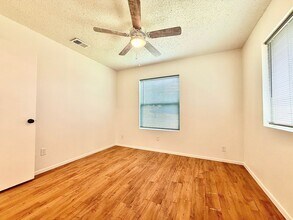 1118-1120 Hazelton St in San Marcos, TX - Building Photo - Building Photo