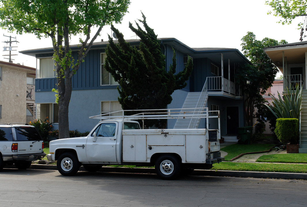 638 Howland Dr in Inglewood, CA - Foto de edificio