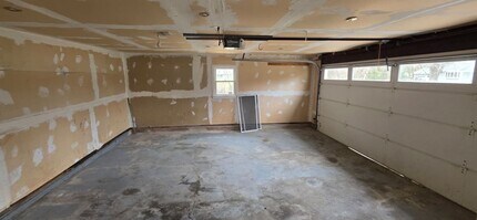 20 Woodmere Dr in Trumbull, CT - Building Photo - Building Photo
