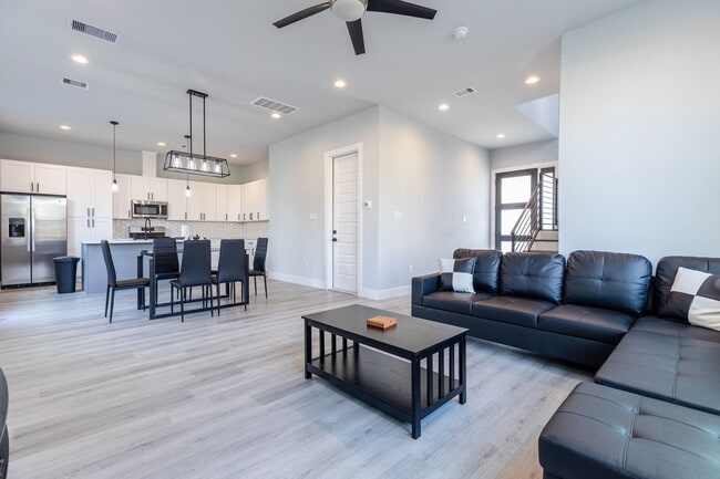 property at 4924 Winnetka St