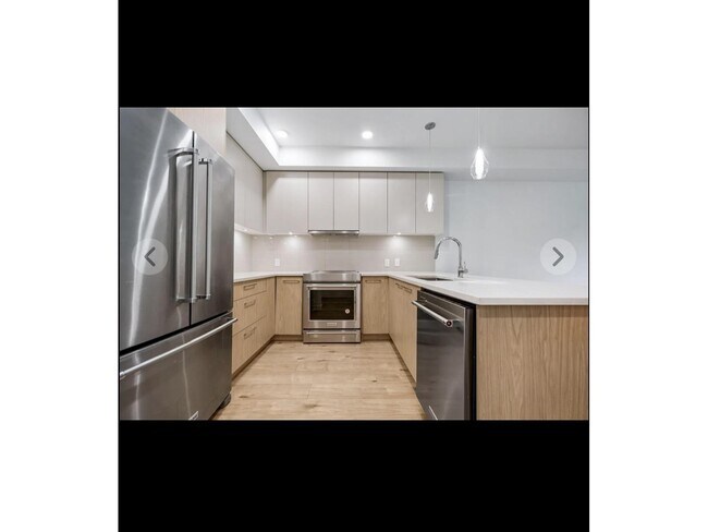 3182-3182 Gladwin Rd in Abbotsford, BC - Building Photo - Building Photo