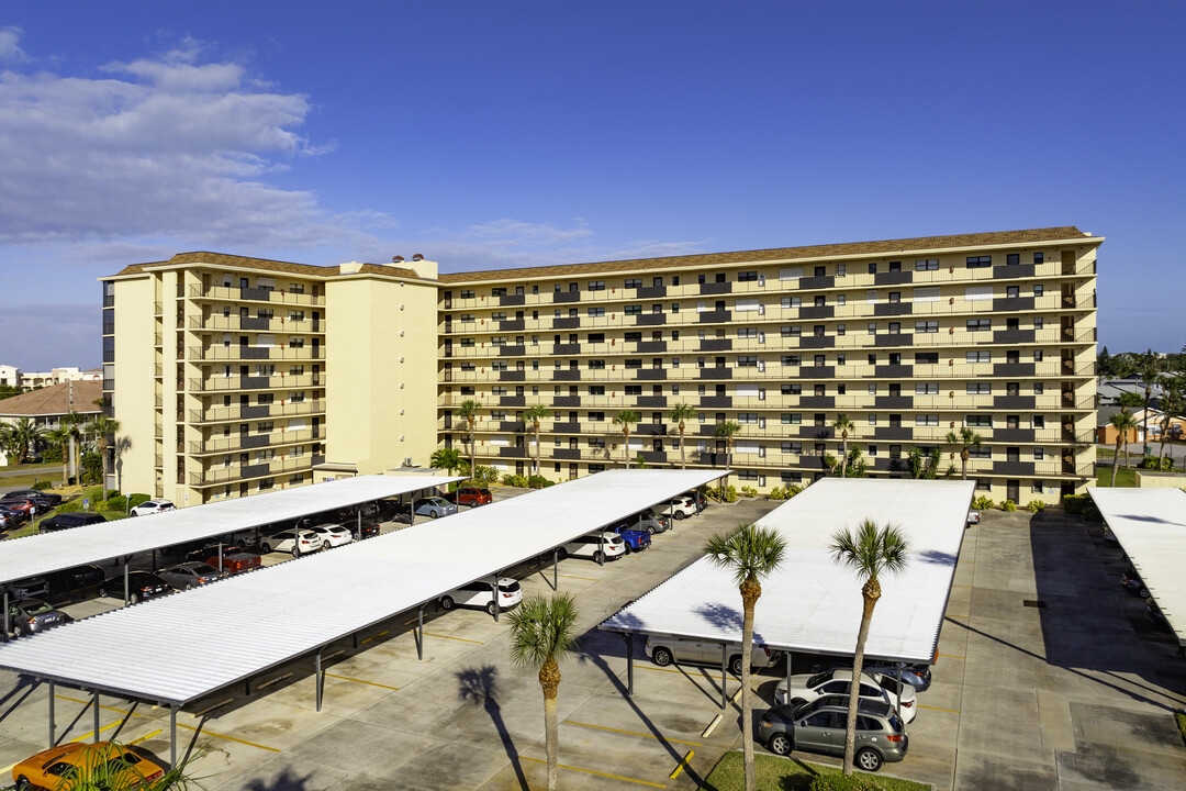 Harbour Royale in Indian Harbour Beach, FL - Building Photo