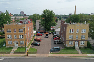 120-122 Van Block Ave in Hartford, CT - Building Photo - Building Photo