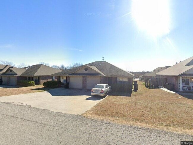 2107 Cornerstone Ln in Claremore, OK - Building Photo - Building Photo