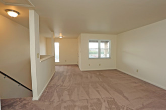 Cunningham Apartments in Hampton, VA - Foto de edificio - Interior Photo