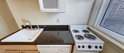 91 Kilmarnock St, Unit 1B in Boston, MA - Foto de edificio - Building Photo