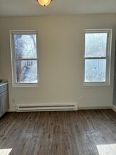 107 King St, Unit 1 in Pottstown, PA - Building Photo - Building Photo