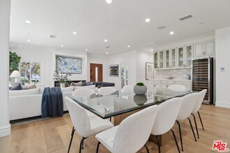 916 S Rimpau Blvd in Los Angeles, CA - Building Photo - Building Photo