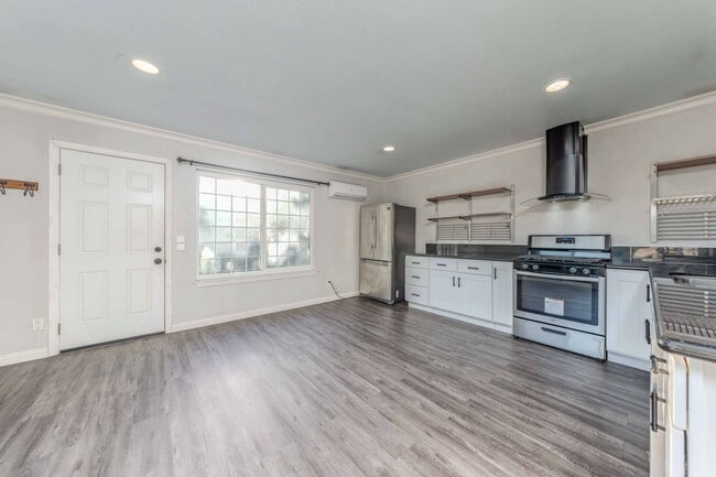 3222 S Townsend St in Santa Ana, CA - Building Photo - Building Photo