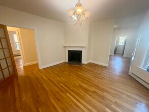 19 Banks St in Somerville, MA - Building Photo - Building Photo