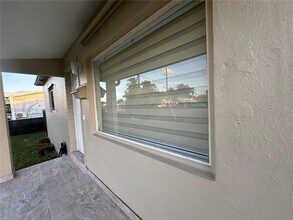 200 W 53rd Terrace in Hialeah, FL - Building Photo - Building Photo