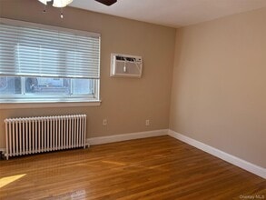 260-27 Langston Ave in Queens, NY - Building Photo - Building Photo