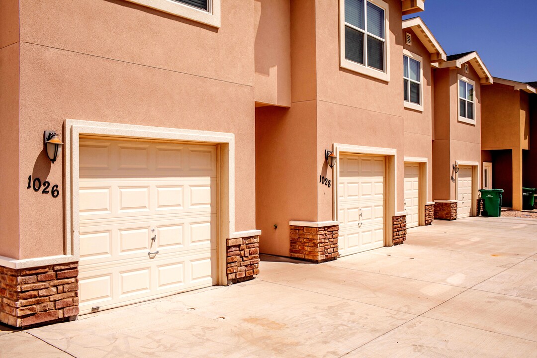 Bandera Ranch Townhomes in Hobbs, NM - Building Photo