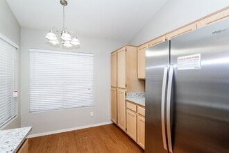 175 Mirador St in Henderson, NV - Building Photo - Building Photo