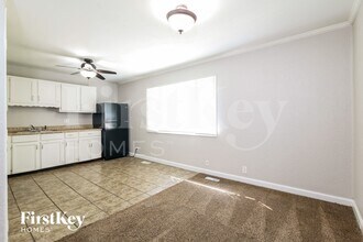 6107 E 152nd St in Grandview, MO - Building Photo - Building Photo