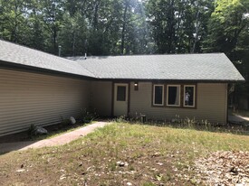 637 Spruce Holw in Eagle River, WI - Building Photo
