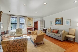 118 Commonwealth Ave in Boston, MA - Building Photo - Building Photo
