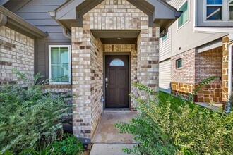 4255 Helmside Ln in Houston, TX - Foto de edificio - Building Photo