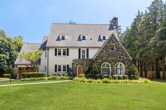 30 Park Dr N in Rye, NY - Building Photo - Building Photo