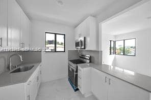 450 Beacom Blvd in Miami, FL - Foto de edificio - Building Photo