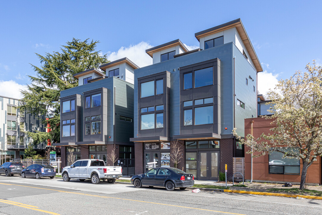 5448-5456 Delridge Way SW in Seattle, WA - Building Photo