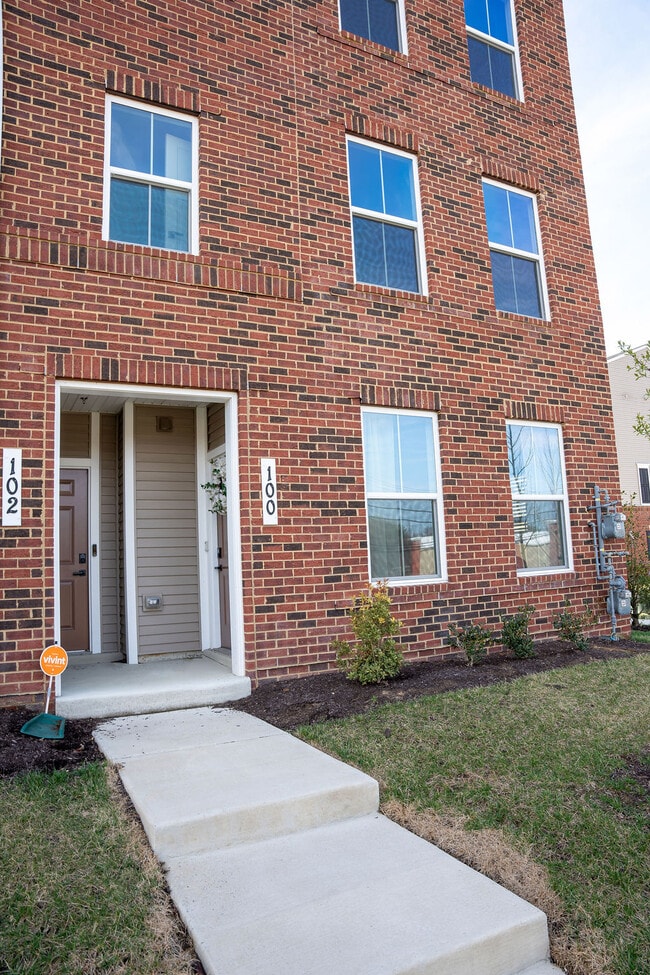 100 Matisse Pl in Bowie, MD - Foto de edificio - Building Photo