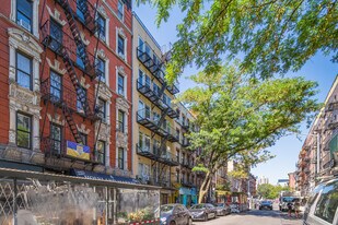 120 Saint Marks Place in New York, NY - Building Photo