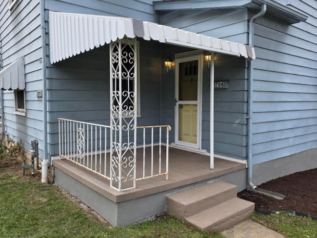 1704 Broad St in Greensburg, PA - Building Photo - Building Photo