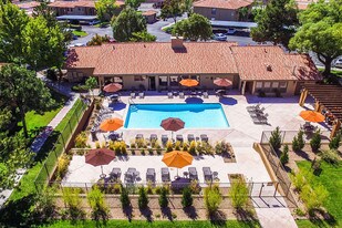 Del Rio Apartments in Albuquerque, NM - Building Photo