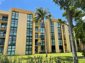 11790 SW 18th St in Miami, FL - Building Photo - Building Photo