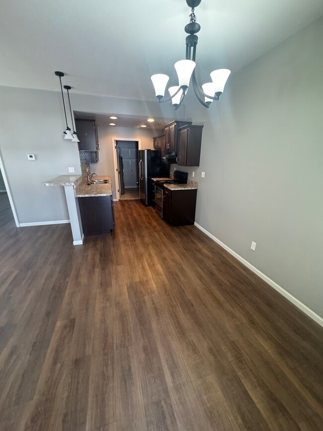 Knipp Drive Apartments in Jefferson City, MO - Building Photo - Building Photo