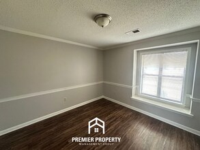 6764 Henredon Dr in Memphis, TN - Building Photo - Building Photo