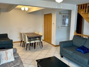 915 E Oakton St in Des Plaines, IL - Building Photo - Building Photo