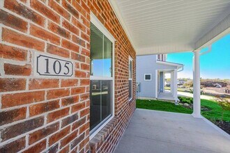 105 Clearwater Dr in Nicholasville, KY - Building Photo - Building Photo