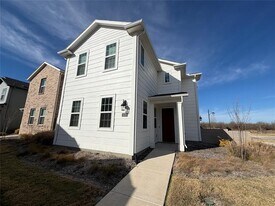 2121 Woodlawn Wy in Argyle, TX - Building Photo